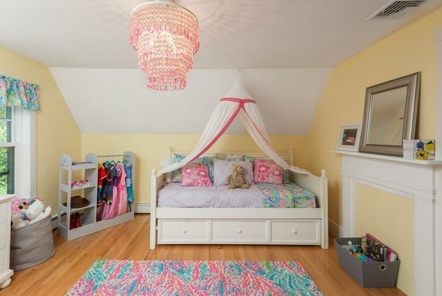 380 Beechwood St, Cohasset, MA 02025