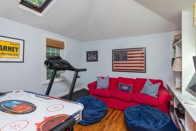380 Beechwood St, Cohasset, MA 02025