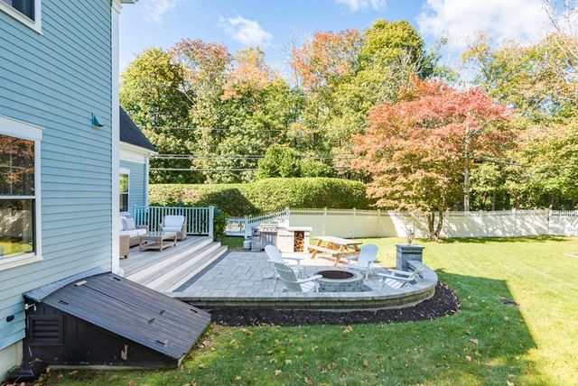 380 Beechwood St, Cohasset, MA 02025
