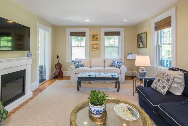 380 Beechwood St, Cohasset, MA 02025