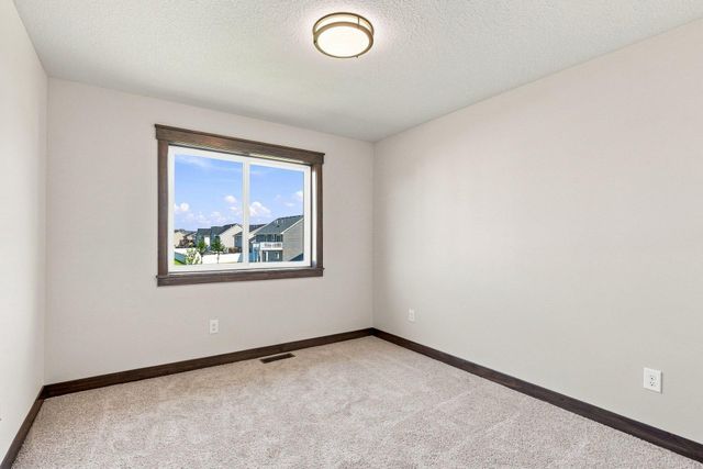 17762 Empire Trail, Lakeville, MN 55044