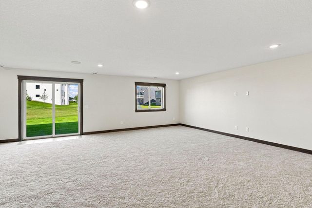 17762 Empire Trail, Lakeville, MN 55044