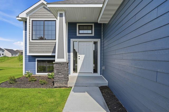 17762 Empire Trail, Lakeville, MN 55044