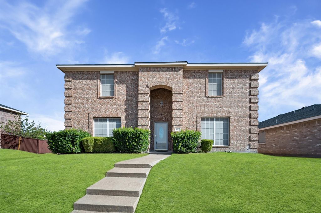 717 Eldorado Drive, Desoto, TX 75115 — photo 2