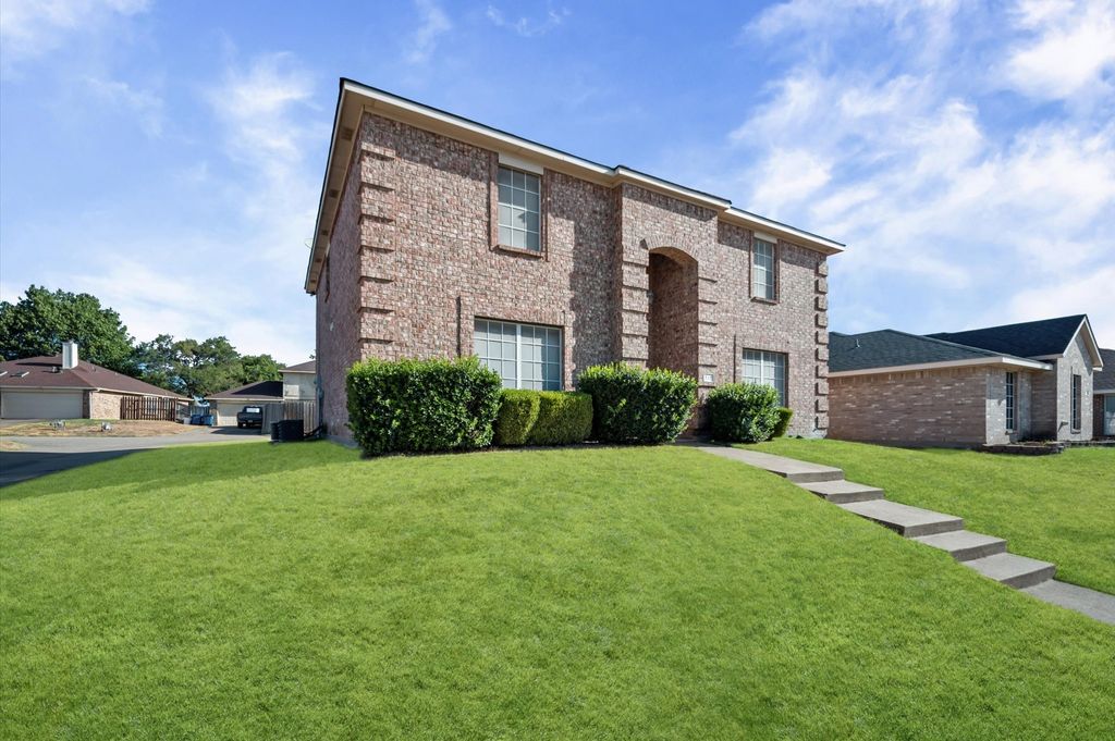 717 Eldorado Drive, Desoto, TX 75115 — photo 3
