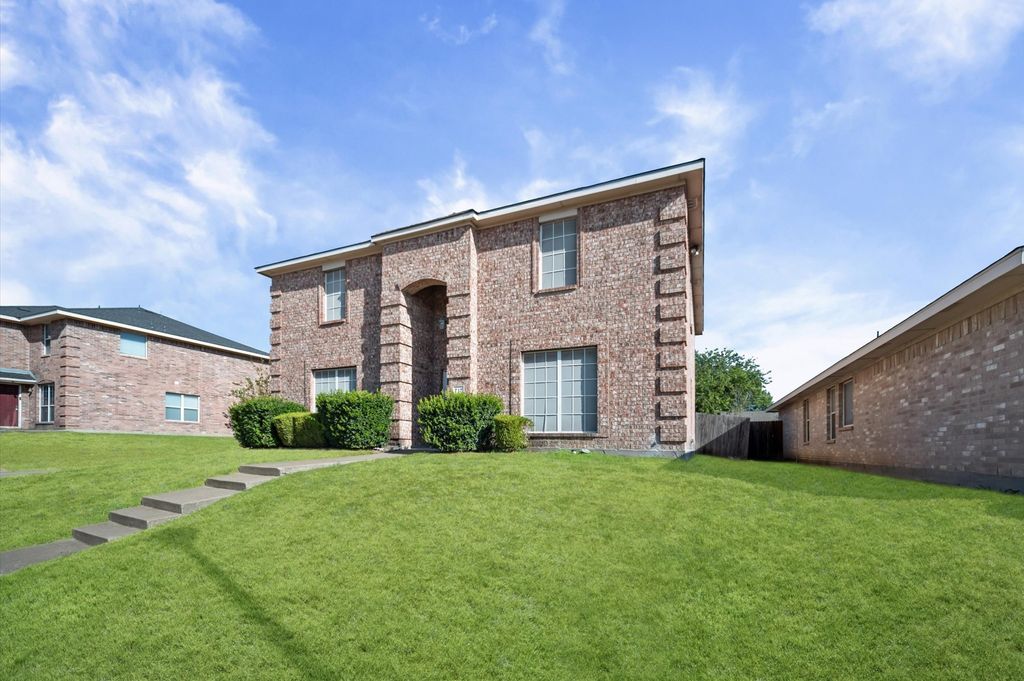 717 Eldorado Drive, Desoto, TX 75115 — photo 4