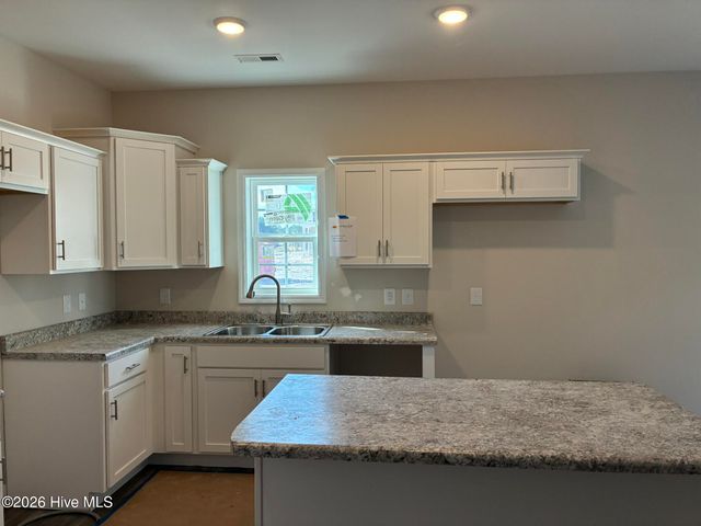 102 Palo Alto Park Drive, Maysville, NC 28555