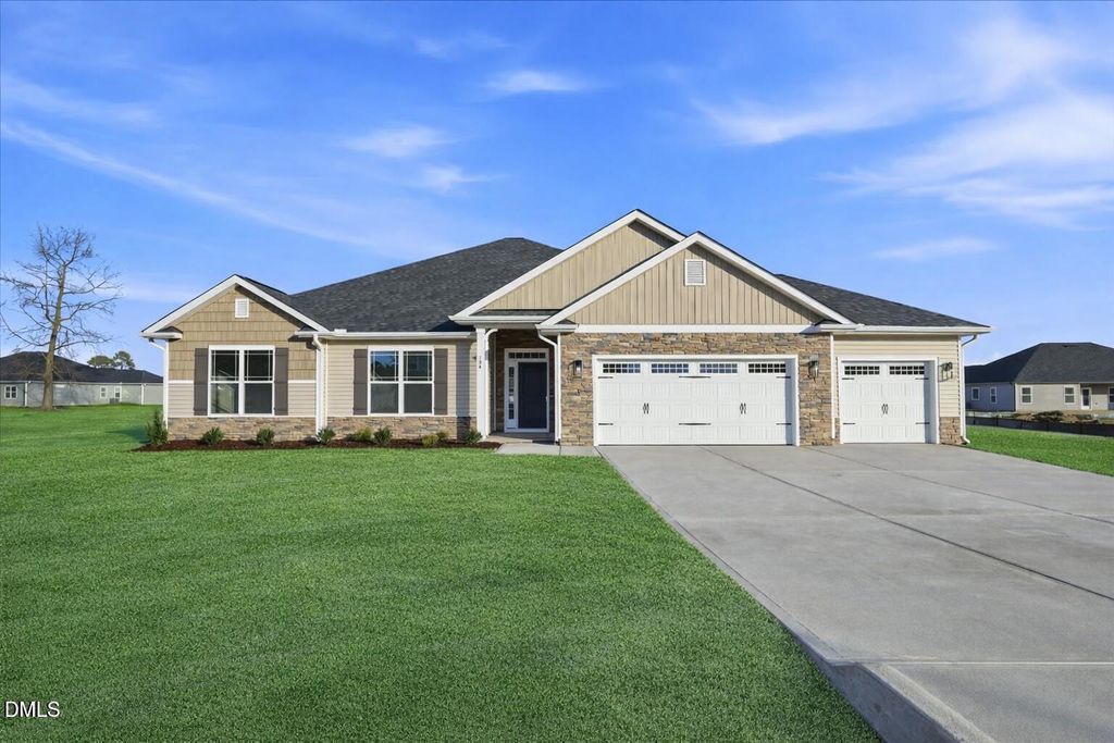 104 Manchester Court, La Grange, NC 28551
