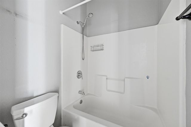 7411 Marsland Lane, Arlington, TX 76001