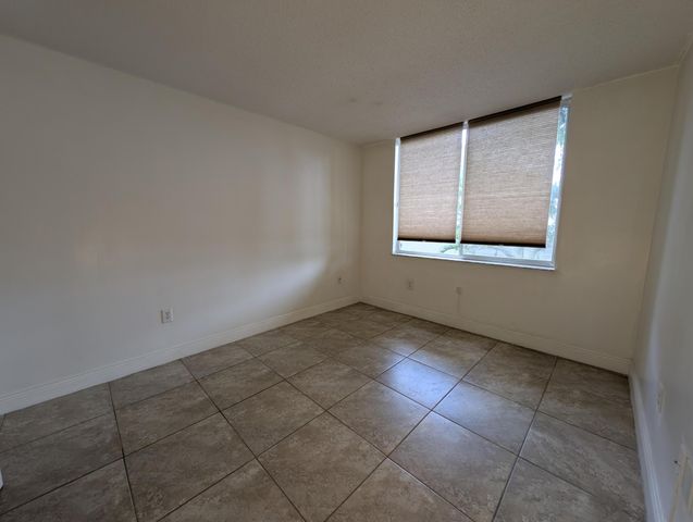 1720 NW N River Drive 209, Miami, FL 33125