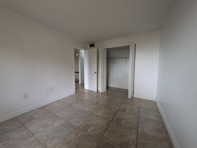 1720 NW N River Drive 209, Miami, FL 33125