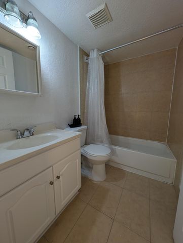 1720 NW N River Drive 209, Miami, FL 33125