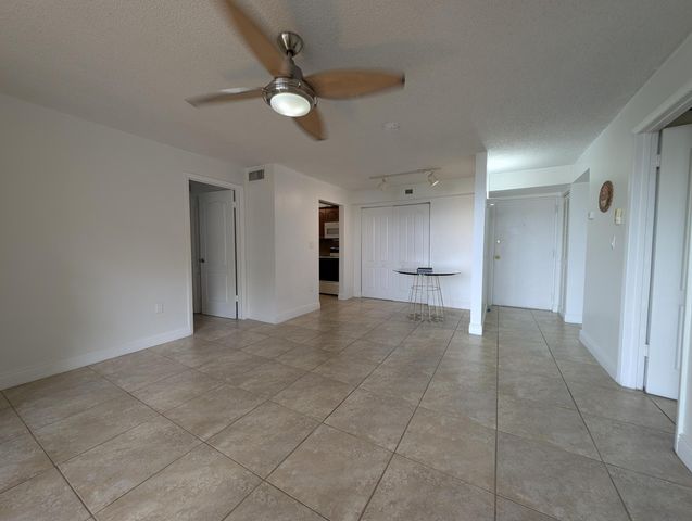 1720 NW N River Drive 209, Miami, FL 33125