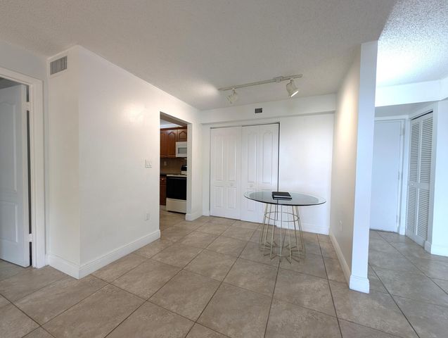 1720 NW N River Drive 209, Miami, FL 33125