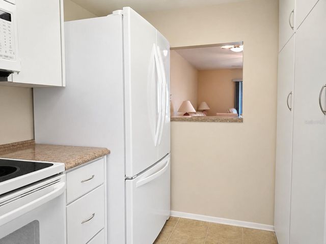 617 PARK CIRCLE 26, Bradenton, FL 34207
