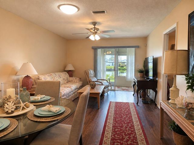 617 PARK CIRCLE 26, Bradenton, FL 34207