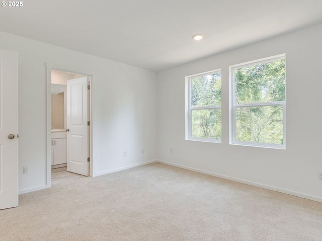 5907 Ne 121ST Way, Vancouver, WA 98686