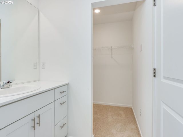 5907 Ne 121ST Way, Vancouver, WA 98686