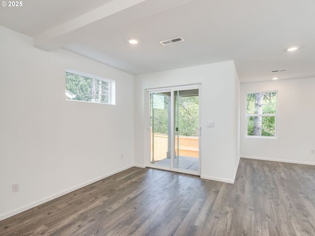 5907 Ne 121ST Way, Vancouver, WA 98686