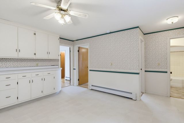 17 Reynolds St, Worcester, MA 01606