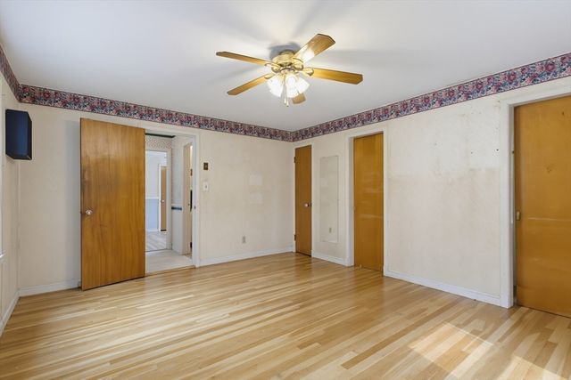 17 Reynolds St, Worcester, MA 01606