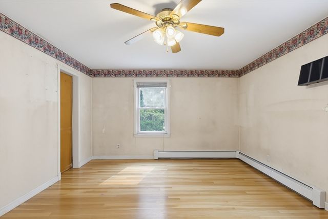 17 Reynolds St, Worcester, MA 01606