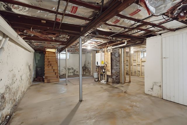 17 Reynolds St, Worcester, MA 01606