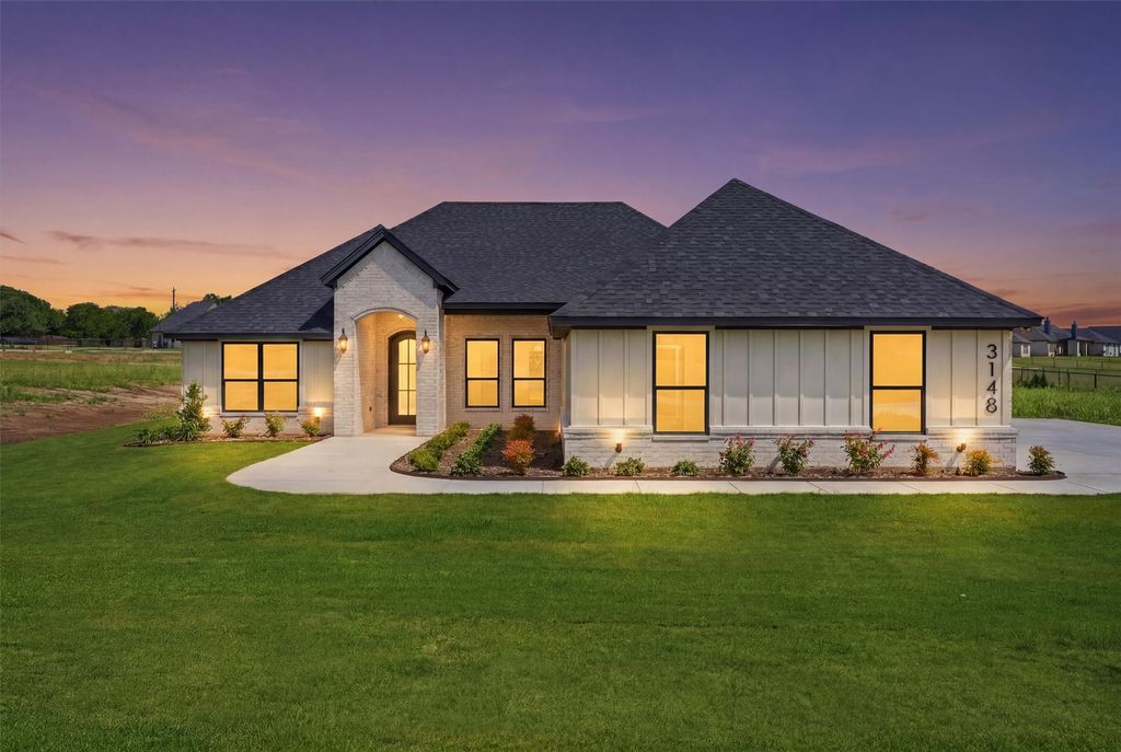 3148 Infinity Drive, Weatherford, TX 76087