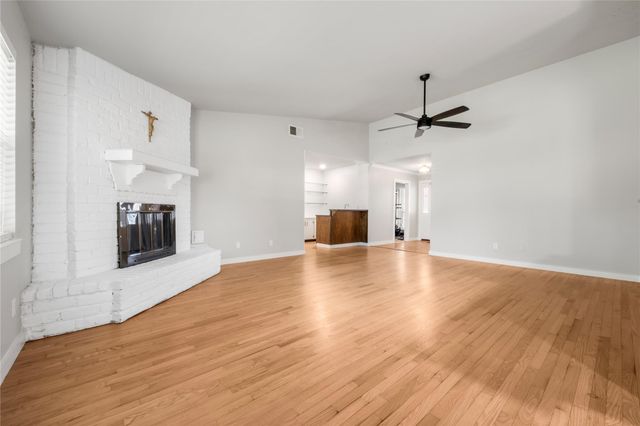 9730 Wickenburg Drive, Houston, TX 77031