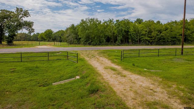 19301 FM 16 W, Lindale, TX 75771