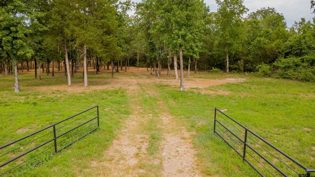 19301 FM 16 W, Lindale, TX 75771