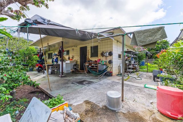 1817 Wilder Avenue, Honolulu, HI 96822