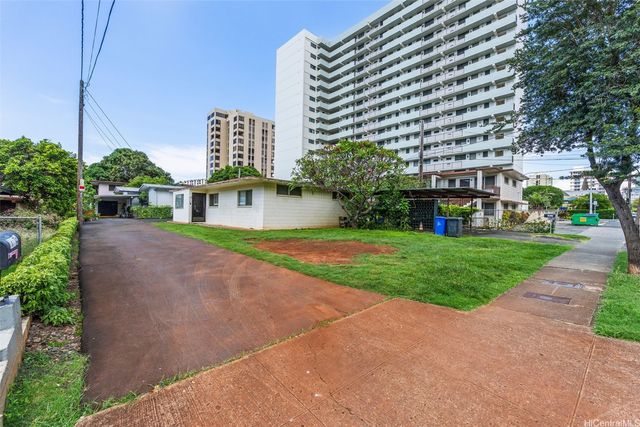 1817 Wilder Avenue, Honolulu, HI 96822