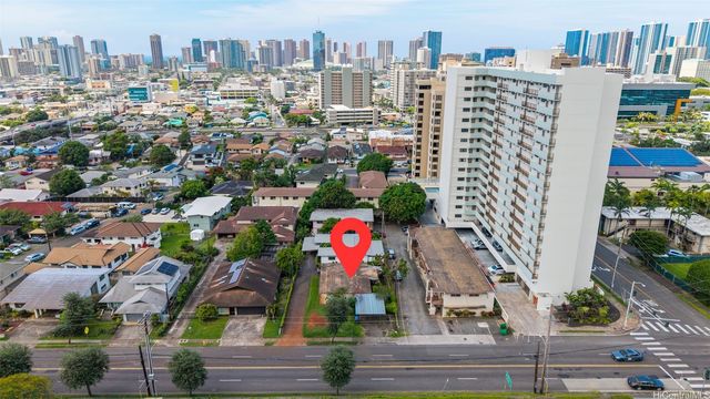 1817 Wilder Avenue, Honolulu, HI 96822