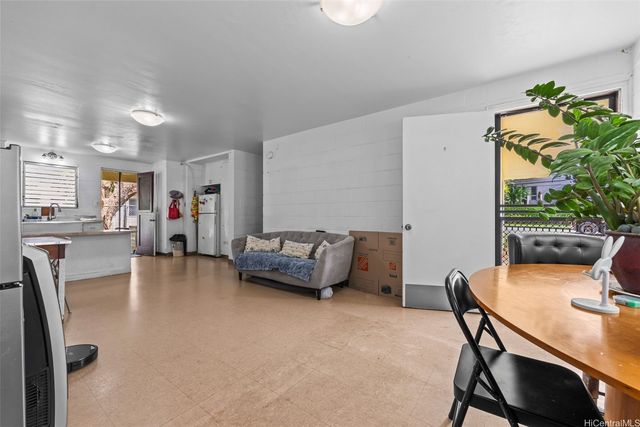 1817 Wilder Avenue, Honolulu, HI 96822