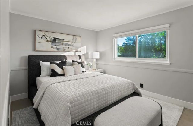 9882 Kings Canyon, Huntington Beach, CA 92646