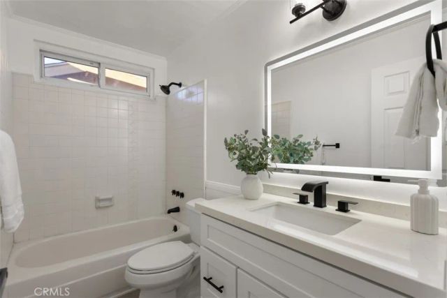 9882 Kings Canyon, Huntington Beach, CA 92646