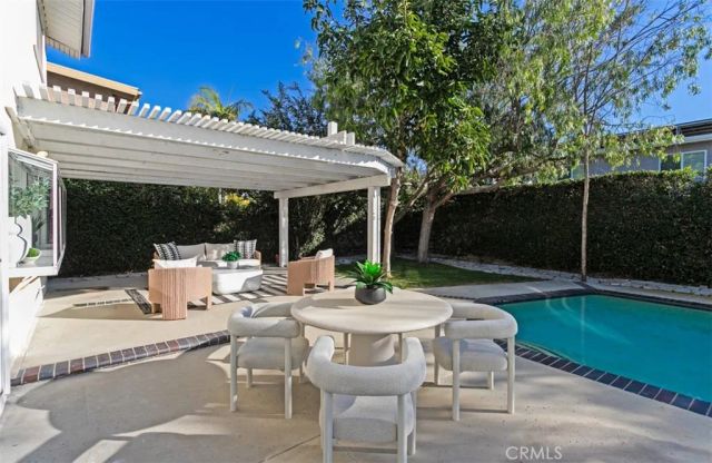 9882 Kings Canyon, Huntington Beach, CA 92646