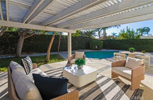 9882 Kings Canyon, Huntington Beach, CA 92646