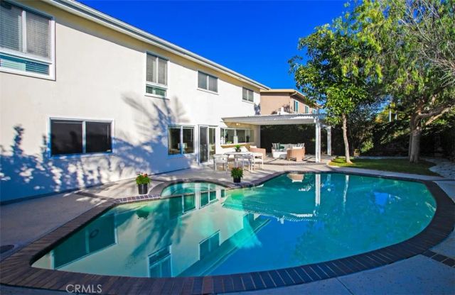 9882 Kings Canyon, Huntington Beach, CA 92646