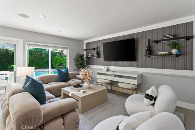 9882 Kings Canyon, Huntington Beach, CA 92646