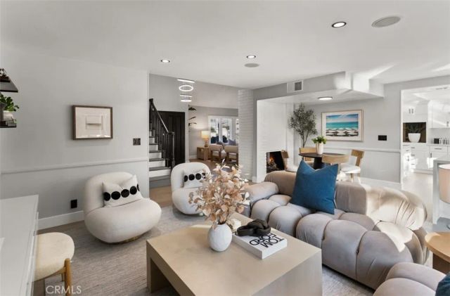 9882 Kings Canyon, Huntington Beach, CA 92646