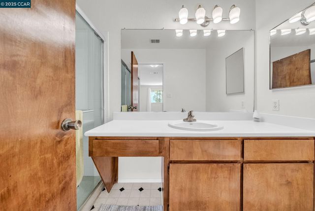 1383 Hull Ln, Martinez, CA 94553