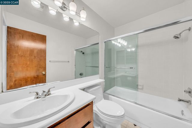 1383 Hull Ln, Martinez, CA 94553