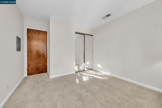 1383 Hull Ln, Martinez, CA 94553