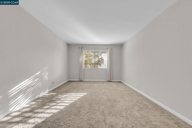 1383 Hull Ln, Martinez, CA 94553