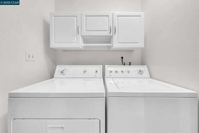 1383 Hull Ln, Martinez, CA 94553