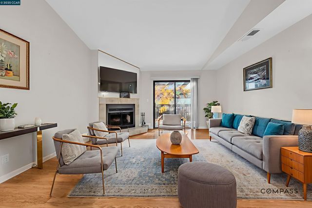 1383 Hull Ln, Martinez, CA 94553