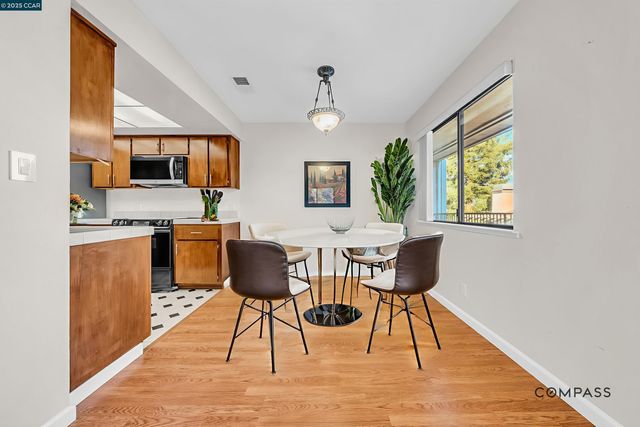 1383 Hull Ln, Martinez, CA 94553