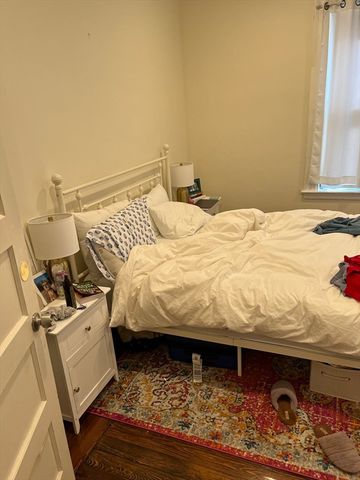 16 Winslow Rd 1, Brookline, MA 02446